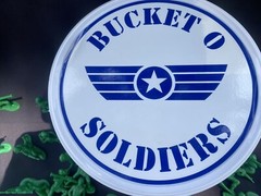 Toy Story Bucket O’ Soldiers 72++! Piece Set Disney Store Exclusive Vintage!!