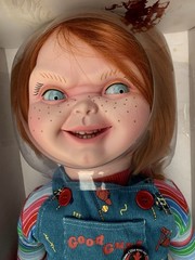 Trick or Treat Studios Child’s Play 2 Ultimate Chucky Doll with Box & Extras