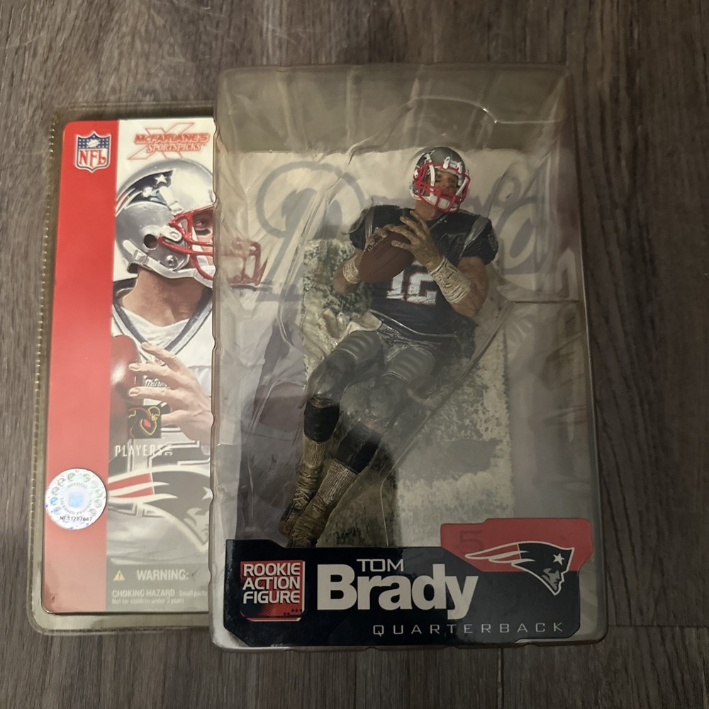 MCFARLANE TOM BRADY Rookie PATRIOTS BLUE JERSEY SNOW BASE Ultra Rare NIB