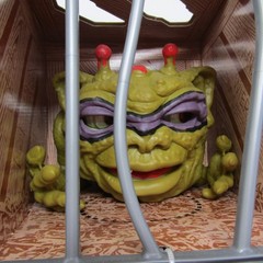 BOGLINS King Dwork First Edition Tri Action Toys 2021 Action Figure Hand Puppet