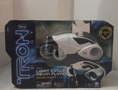 🔥🔥2010 DISNEY TRON LEGACY LIGHT CYCLE: KEVIN FLYNN VEHICLE – SERIES 1 **NEW**