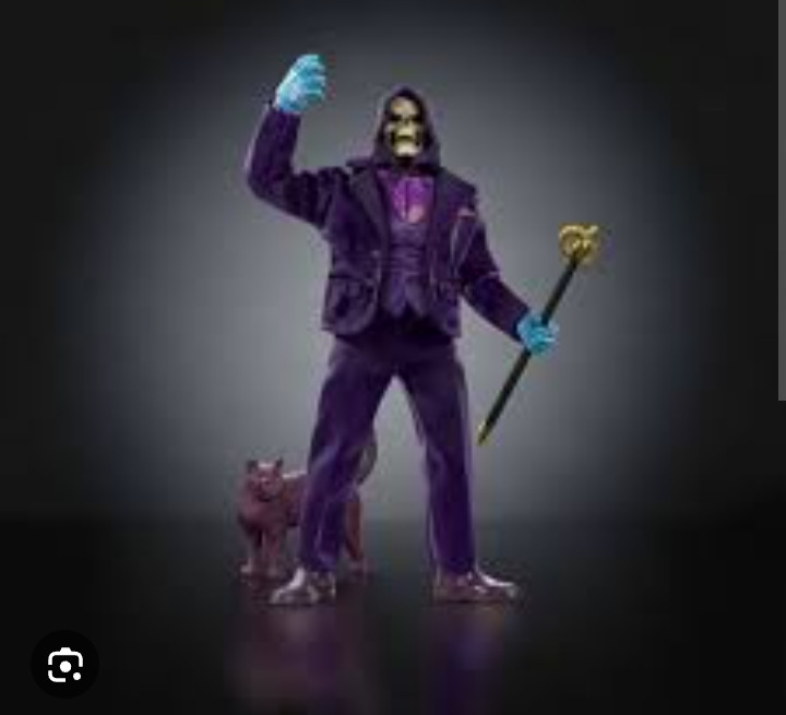 MATTEL MASTERS OF THE UNIVERSE CHRONICLES EXCLUSIVE DREAM DATE SKELETOR IN HAND