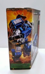 Transformers Kingdom Autobot Pipes War for Cybertron Trilogy Deluxe Figure Toys