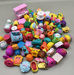 96 Shopkins Figures And Furniture 96 Pieces Multiple Series Moose