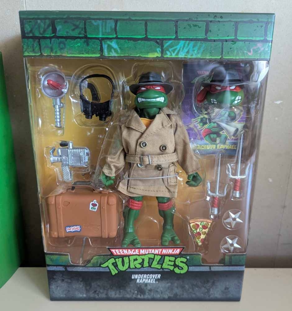 Super 7 ULTIMATES TMNT: UNDERCOVER RAPHAEL (NEW) Exclusive Ninja Turtle
