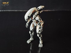 Premium 100mm Sci-Fi Bio-Mechanical Entity – Resin Collectible Figure 1/18 “3.94