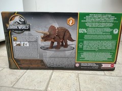 Mattel Jurassic World Dino Trackers Habitat Defender Triceratops Action Figure