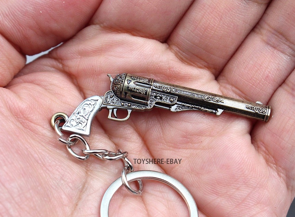 mini gun BIOHAZHARD 8 village weapon Pistol M1851 metal keychain toy gift 5cm