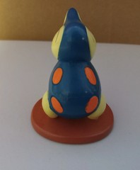 Poke Ball Blaster Yellow w/ Cyndaquil Line Figures & Battle Discs (Tomy, 2000)