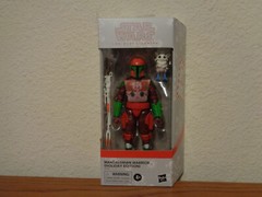Star Wars “MANDALORIAN WARRIOR (HOLIDAY EDITION)” Black Series 6″ Figure In Hand