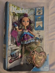 Ever After High REBEL Madeline Hatter Mattel Doll NIB(slight Inperfections) 2013