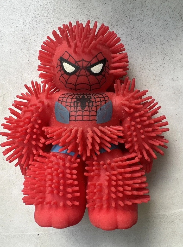 Marvel 24922 Ultimate Spiderman Mega Googly Squishy Toy