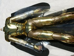 Hot Toys 1/6 Wonder Woman 1984 Golden Armor Deluxe Ver MMS578 – Figure Body