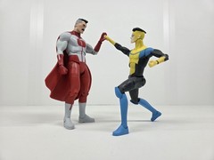 Diamond Select Omniman Invincible Mark Nolan 7 Inch Figure