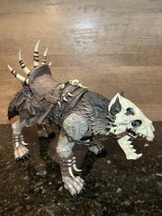 D20 STUDIO WHITE BONE WOLF MOUNT GREY VERSION!