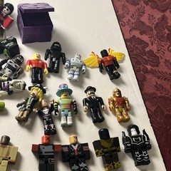 Huge! 50+ Roblox Action Figures & Accessories Collectors Carry Case – Mixed Lot