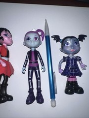 4 – Disney Vampirina And The Scream Girls Vampirina Band Figures No Accessories
