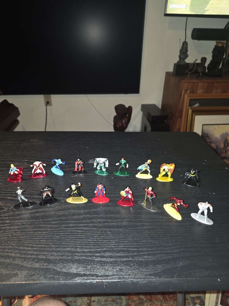 Jada DC Comics Nano Metalfigs Mini Figures Superheroes Die-Cast Metal Lot of 17