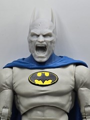 3d Print MAN BAT HEAD YELLING 7″ Select DC Multiverse Scale