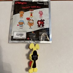 Garfield Character Odie Blind Bag Magnet