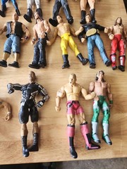 Huge Lot Of Used Wrestlers Mix Years! 32 Wrestlers Many Different Years