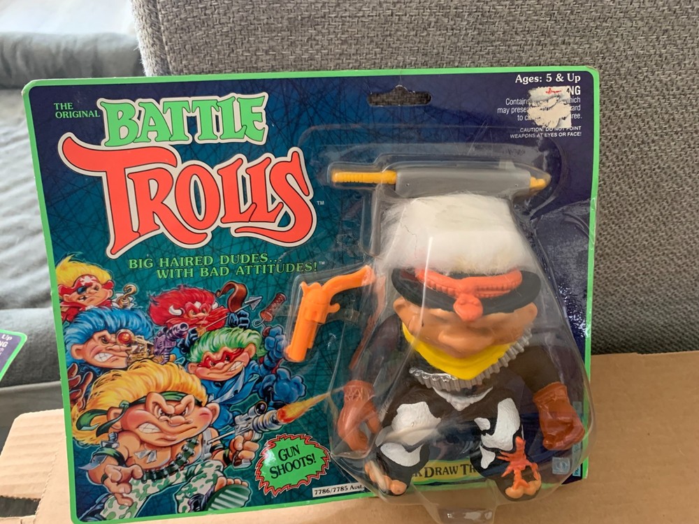 1993 Hasbro Battle Trolls Quick Draw Troll – BOX SHOWS WARE , BUBBLE IS DENTED