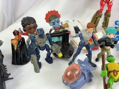 Batman Push Friction Action Figure 8″PLUS 31 Other Random Figures SEE PICS