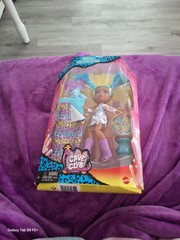 CAVE CLUB Wild About Babysitting Doll FERNESSA & FURRAH +slumber party set tella