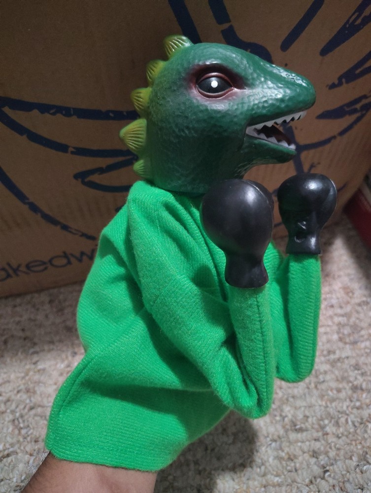 Vintage Rojus Komodo Dragon Lizard Punchosaurus Godzilla Boxing Punching Puppet