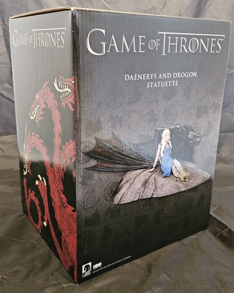 Dark Horse Game of Thrones Daenerys & Drogon Sculpture Statue Gentle Giant