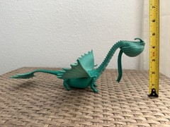 How to Train Your Dragon SCAULDRON Water Squirter Figure 2013 Defenders of Berk