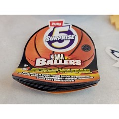 Zuru 5 Surprise NBA Ballers: Charlotte Hornets – Lamelo Ball Figure + More