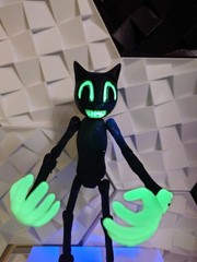 Trevor Henderson Cartoon Cat – Articulated Glow in the dark