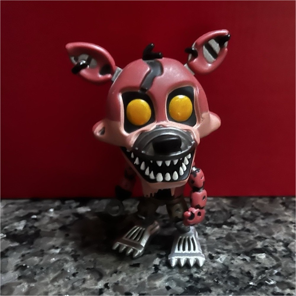 Funko Five Nights at Freddy’s Foxy Vinyl Action Figure Red Gray Black Yellow