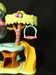 LPS Magic Motion Treehouse with Littlest Pet. Shop animals and accessories.