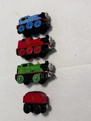 Thomas Wooden Railway Thomas,Percy & James Battery Operated Lot Of 3 Trains