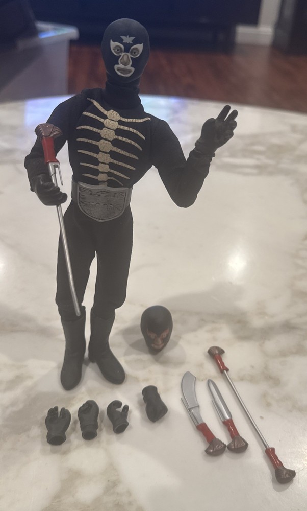 Real Action Heroes Shocker Combatman Bone Type Figure Kamen Rider Medicom