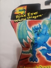 Yu-Gi-Oh Blue Eyes White Dragon Mattel 2002 Box Wear Sealed C10
