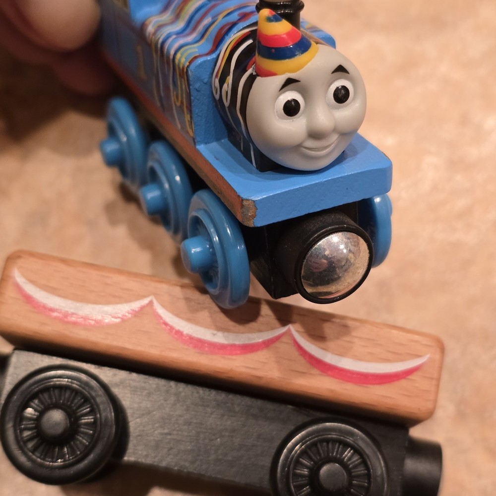 Birthday Thomas & Friends Wooden Railway Birthday NO CAKE Cargo Car Y4501