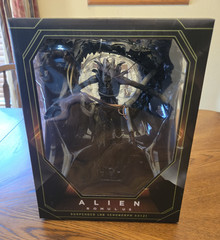 Neca Alien Romulus Suspended Lab Xenomorph XX121