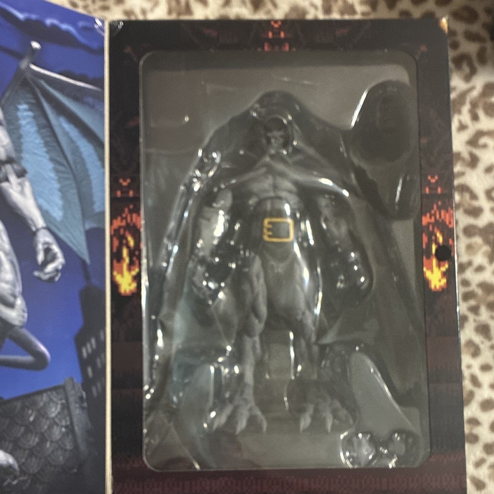 NECA Gargoyles Goliath Action Figure Disney Plastic Gray Black Yellow Wings