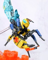 52TOYS Animal BEASTBOX BB-38 GUNPOWDER Wasp Figure Decompression Toy Magic Cube