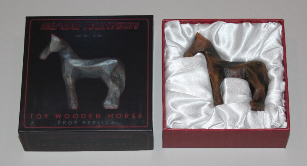 RARE NECA Blade Runner 2049 Wooden Horse Prop Replica NYCC Exclusive NEW MIB 1:1