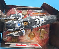 Transformers Universe Vector Prime Voyager w/Mini-Con Safeguard Autobot Complete