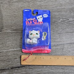 Hasbro Littlest Pet Shop 50012 Persian Cat Figure Bobble Head Mirror 2004 NIB