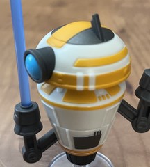 Star Clone Wars JEDI TRAINING DROID Action Figure Lightsaber Fight Robot