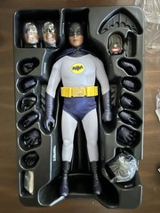 Hot Toys MMS218 Batman 1966 Classic TV Adam West 1/6 Figure