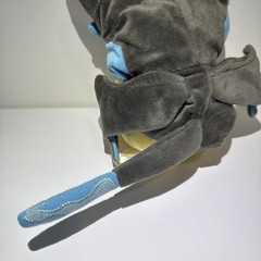 Pokemon Center – Mega Charizard X Cape Pikachu Poke Plush 2014