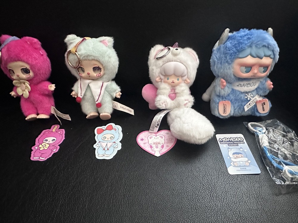 FOUR (4) MULTIPLE BRAND PENDANT PLUSH SERIES