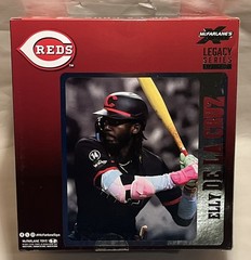McFarlane MLB SportsPicks ELLY DE LA CRUZ City Connect Cincinnati Reds 7″ Fig